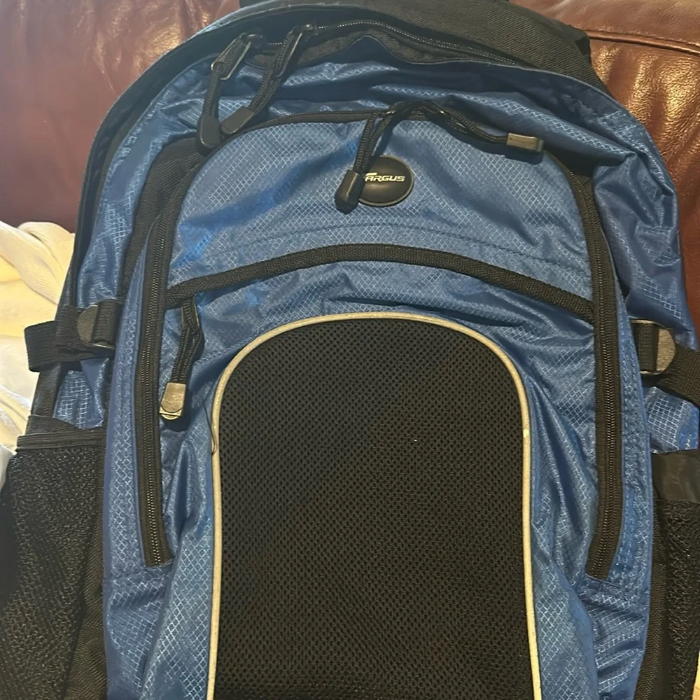 Targus backpack navy blue/black padded back and adjustable straps